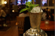 Be the Bartender: How to Make the Perfect Mint Julep in 10 Easy Steps